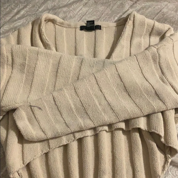 sweater - Picture 2 of 2